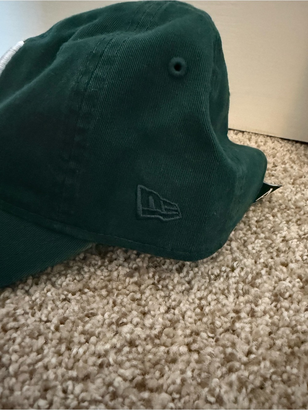 Aritzia New Era Hat - Picture 3 of 5